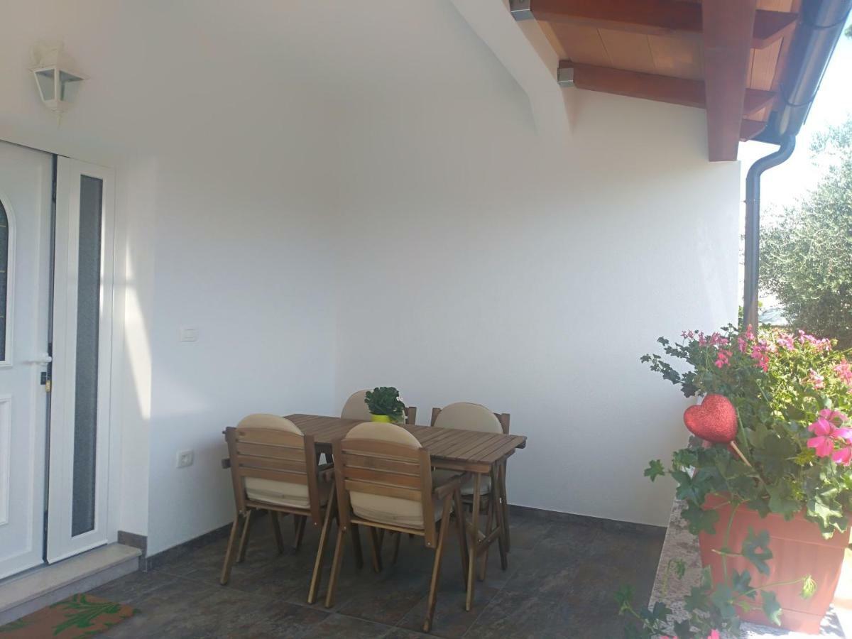 Apartment Ivana Novigrad  Bagian luar foto